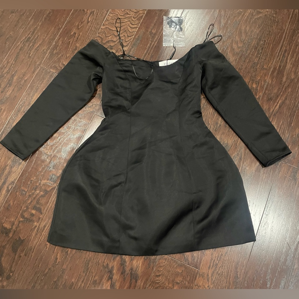 ELLIATT Vida Off The Shoulder Long Sleeve Cocktail Mini Women Size XSmall NEW - Picture 3 of 11